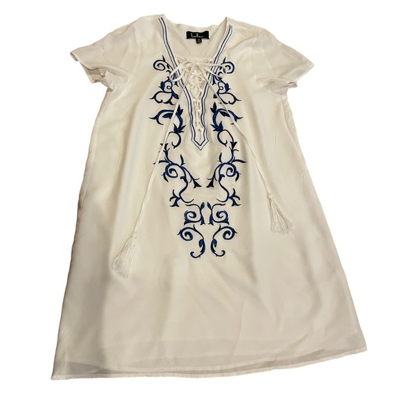 Lulu’s Down in Kokomo Ivory Floral Embroidered Shift Lace-up Dress, Size M, EUC - Picture 6 of 9
